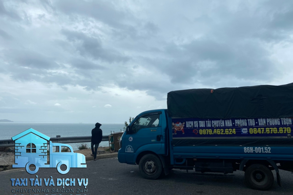 Xe tải chở hàng BMT